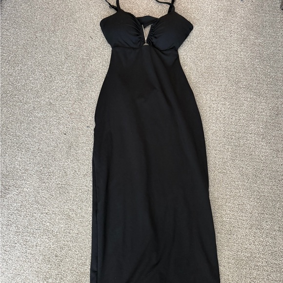 Bombshell Sportswear Hourglass Black Midi Dress - Picture 3 of 6